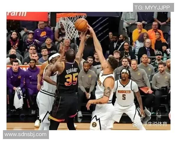 12月4日NBA焦点战掘金迎战猛龙双方全力争胜精彩对决即将上演 12月4日NBA焦点战掘金迎战猛龙双方全力争胜精彩对决即将上演