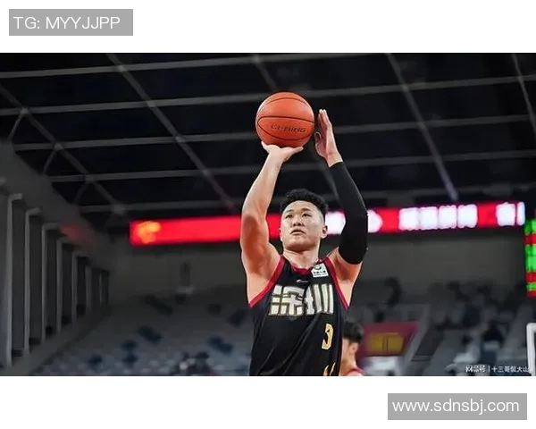 贺希宁：从篮球新星到职业生涯巅峰的奋斗与坚持之路