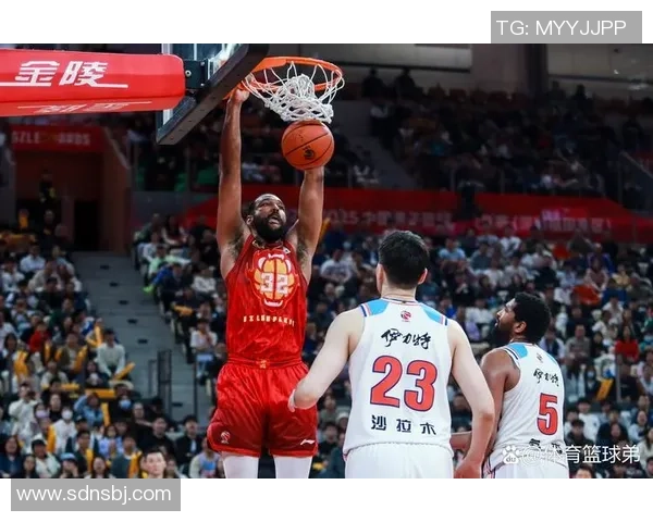 2018年新疆与广东季后赛对决回顾及精彩瞬间分析