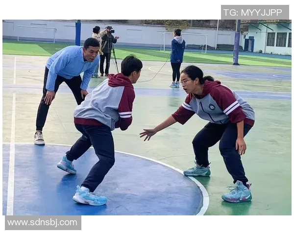 篮球明星亲授篮球舞技巧让你在球场上闪耀动感风采